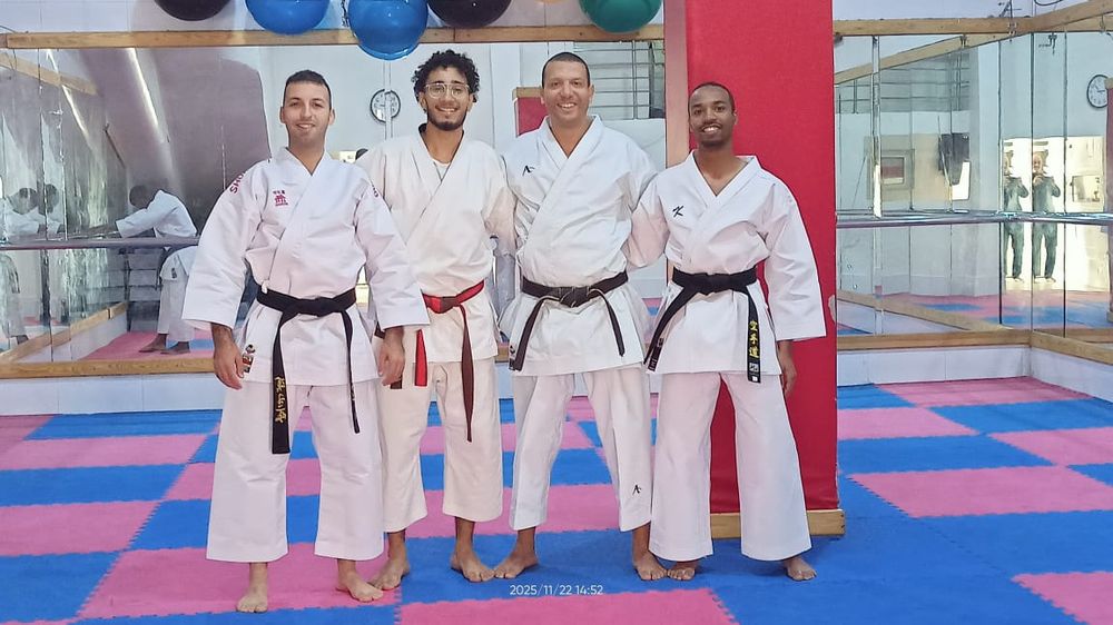 Karatékas ceinture noire du club